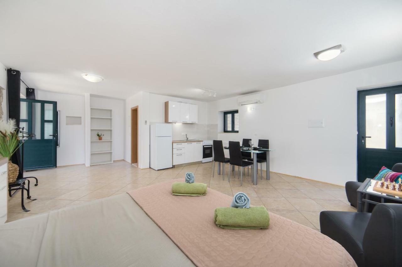Ana Apartments Блаце Екстер'єр фото
