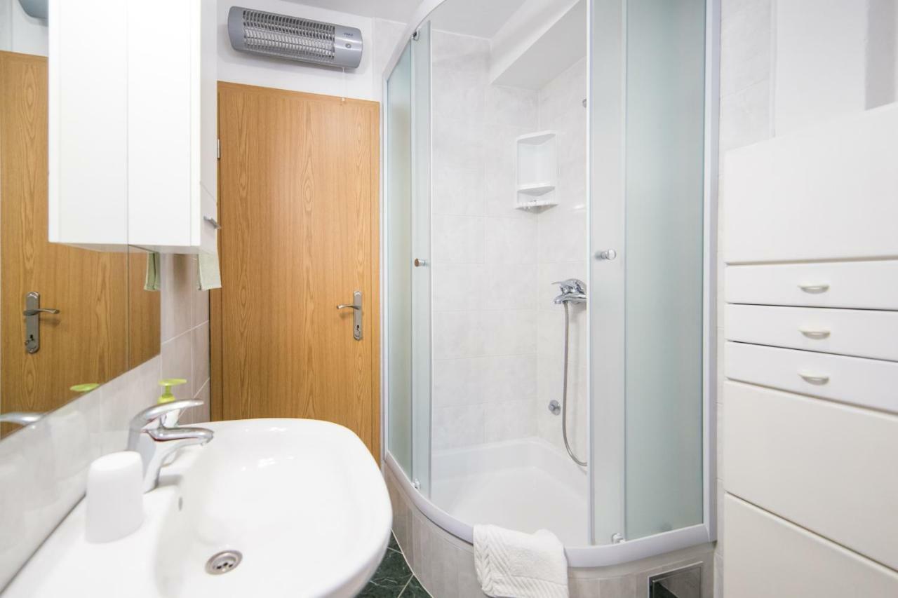 Ana Apartments Блаце Екстер'єр фото