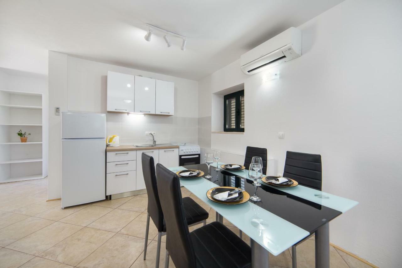 Ana Apartments Блаце Екстер'єр фото